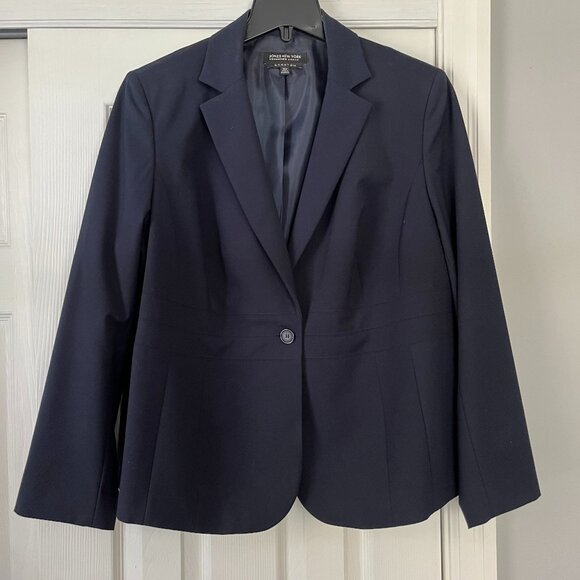 Jones New York Jackets & Blazers - 💥Jones New York Collection Stretch Blazer💥